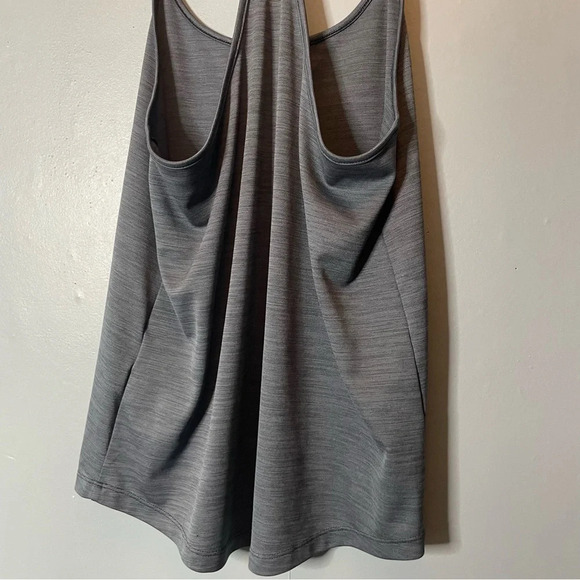 Under armour racerback tank top heather gray size medium - Picture 5 of 7